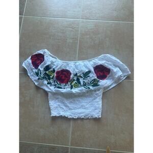 FOREVER 21 Off shoulder‎ white embroidered crop top blouse size S